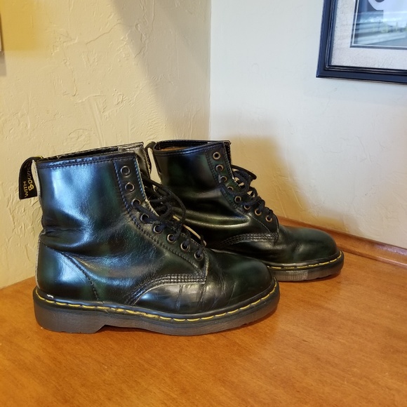 dr martens boots size 7